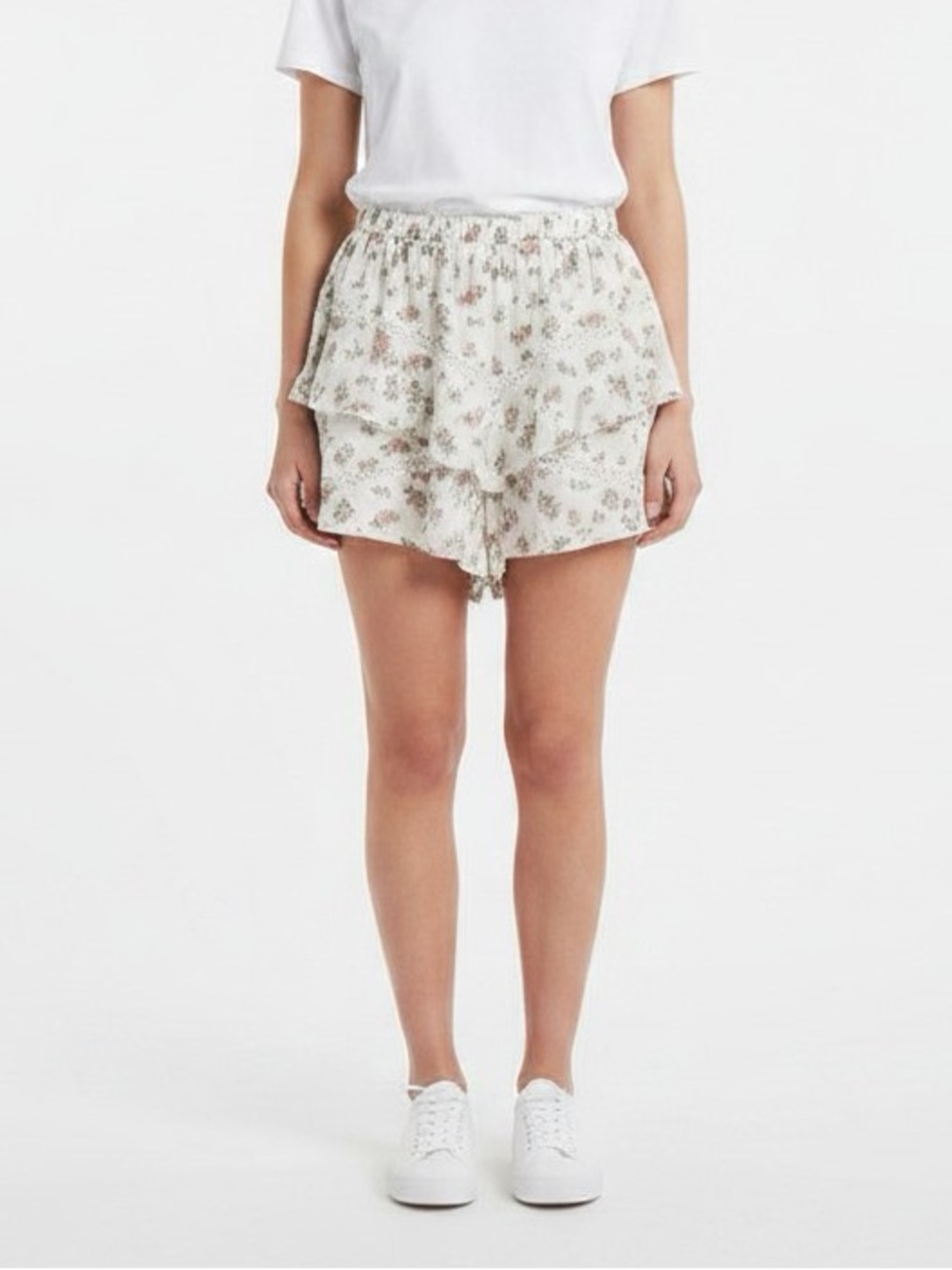 NWT | Kirious | Floral Ruffle Lace Shorts | Ivory | Size XS